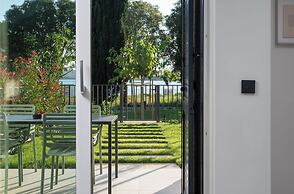 Molum Hotel & Residences