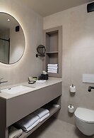 Molum Hotel & Residences