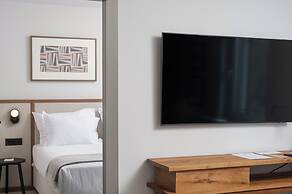 Molum Hotel & Residences