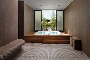 Molum Hotel & Residences