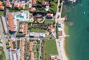 Molum Hotel & Residences