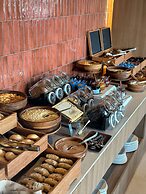 Molum Hotel & Residences