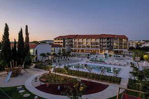 Molum Hotel & Residences