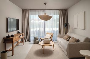 Molum Hotel & Residences