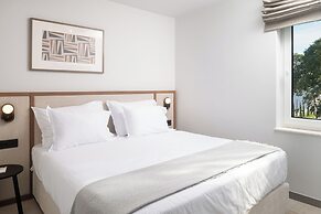 Molum Hotel & Residences