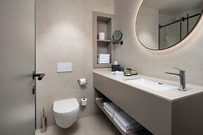 Molum Hotel & Residences