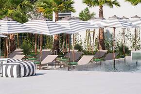 Molum Hotel & Residences