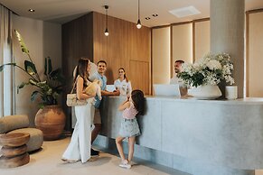 Molum Hotel & Residences