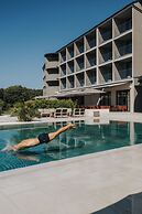 Molum Hotel & Residences