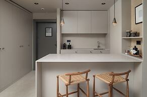 Molum Hotel & Residences