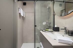 Molum Hotel & Residences