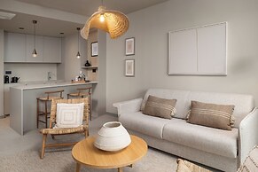 Molum Hotel & Residences