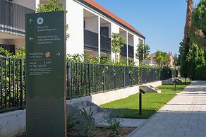 Molum Hotel & Residences