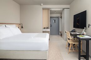 Molum Hotel & Residences