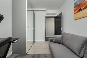 Białowieska Apartment Wrocław by Renters