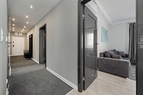 Białowieska Apartment Wrocław by Renters