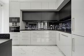 Białowieska Apartment Wrocław by Renters