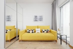 Studio With Parking in Wola by Renters