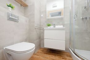 Studio With Parking in Wola by Renters