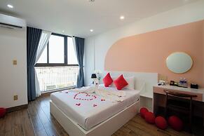 FIRST Studio Hotel Da Nang