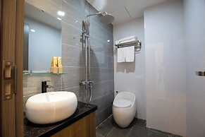 FIRST Studio Hotel Da Nang