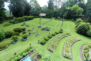 The Baradighi Bungalow - A Heritage Tea Resort