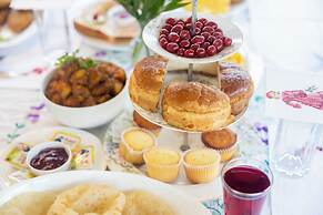 The Baradighi Bungalow - A Heritage Tea Resort