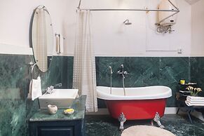 The Baradighi Bungalow - A Heritage Tea Resort