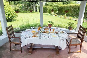 The Baradighi Bungalow - A Heritage Tea Resort