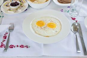 The Baradighi Bungalow - A Heritage Tea Resort