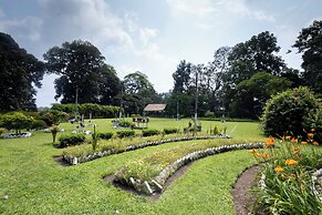 The Baradighi Bungalow - A Heritage Tea Resort
