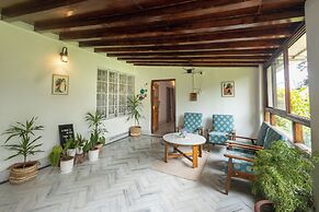 The Baradighi Bungalow - A Heritage Tea Resort