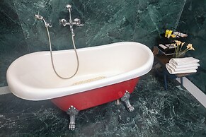 The Baradighi Bungalow - A Heritage Tea Resort