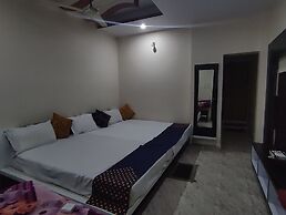 Goroomgo Hotel SONI Madhya Pradesh