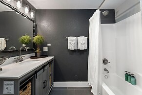 Beautiful Old Town 2 Bedroom Apartment With Bikes!