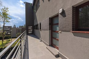 Apartment With Pool by Renters Prestige