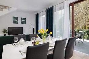 Apartment With Pool by Renters Prestige