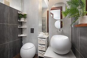 Apartment With Pool by Renters Prestige