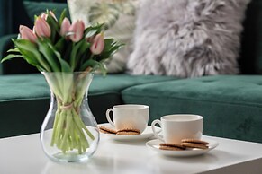 Apartment With Pool by Renters Prestige