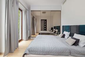 Apartment With Pool by Renters Prestige