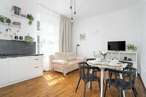 Poznan Apartment With Parking by Renters