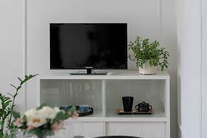 Poznan Apartment With Parking by Renters