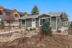 Spirit of the Rockies - Private Backyard & Hot Tub