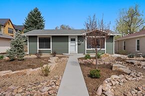 Spirit of the Rockies - Private Backyard & Hot Tub