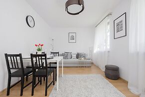 Cosy Apartment in Piaseczno by Renters