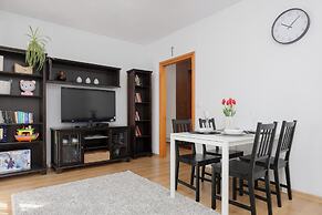 Cosy Apartment in Piaseczno by Renters