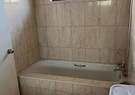 Beautiful 2-bed House in St George