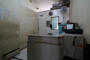 OYO 93950 Metro Suite Apartment By Pian