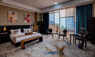 Mariana Trench Hotel & SPA