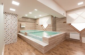 Mariana Trench Hotel & SPA